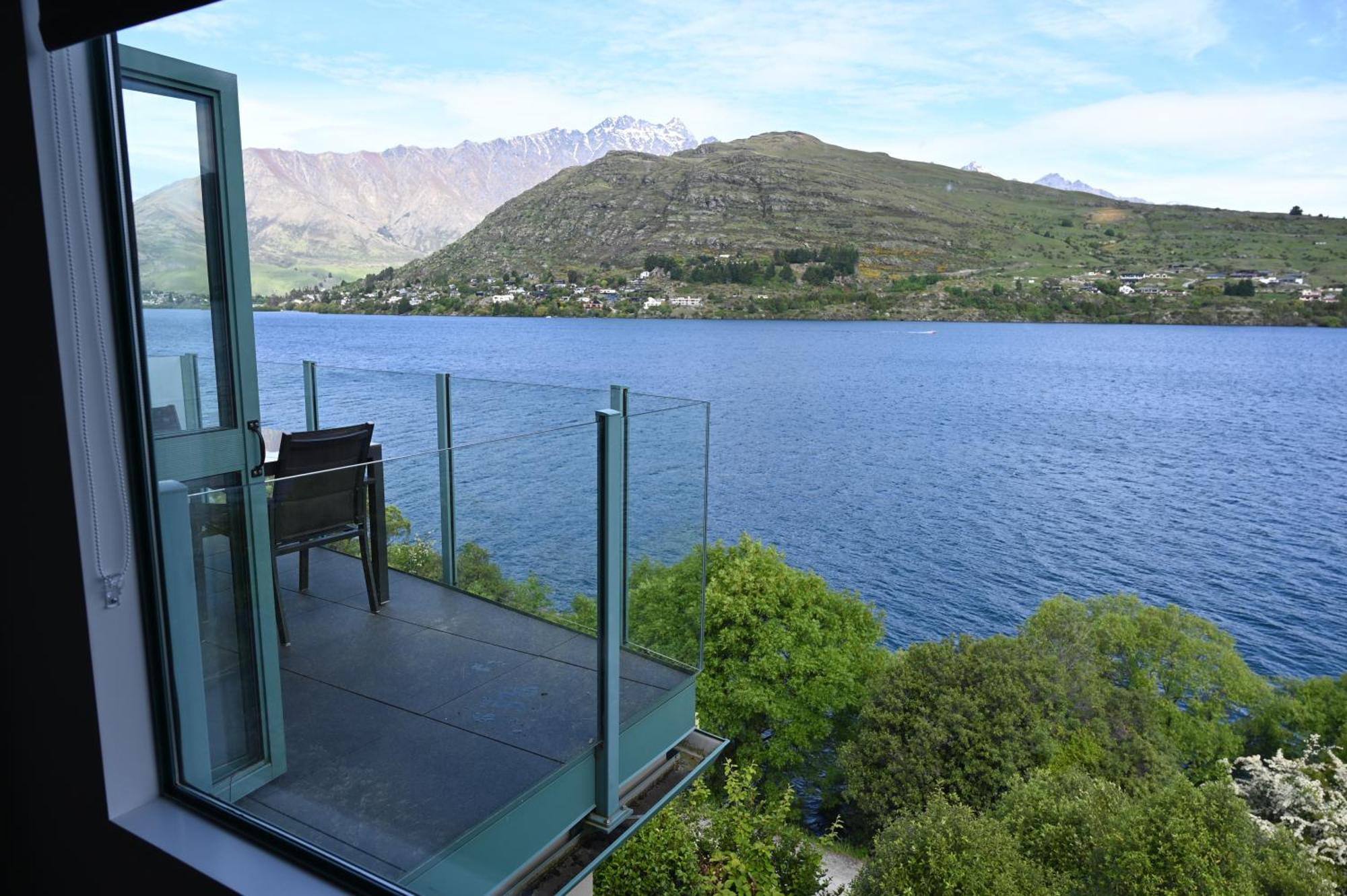 Frankton House - Queenstown Holiday Home Экстерьер фото