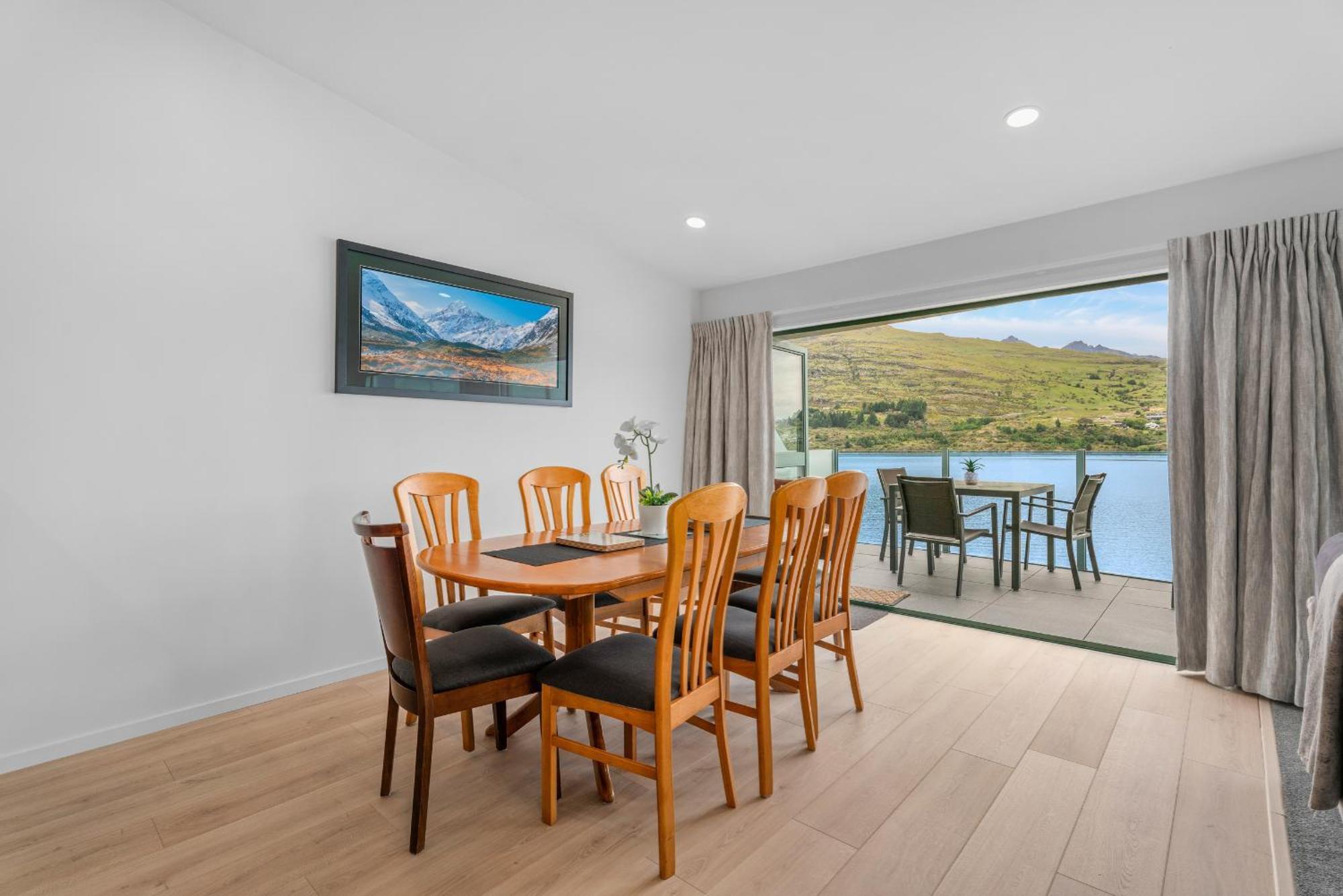 Frankton House - Queenstown Holiday Home Экстерьер фото
