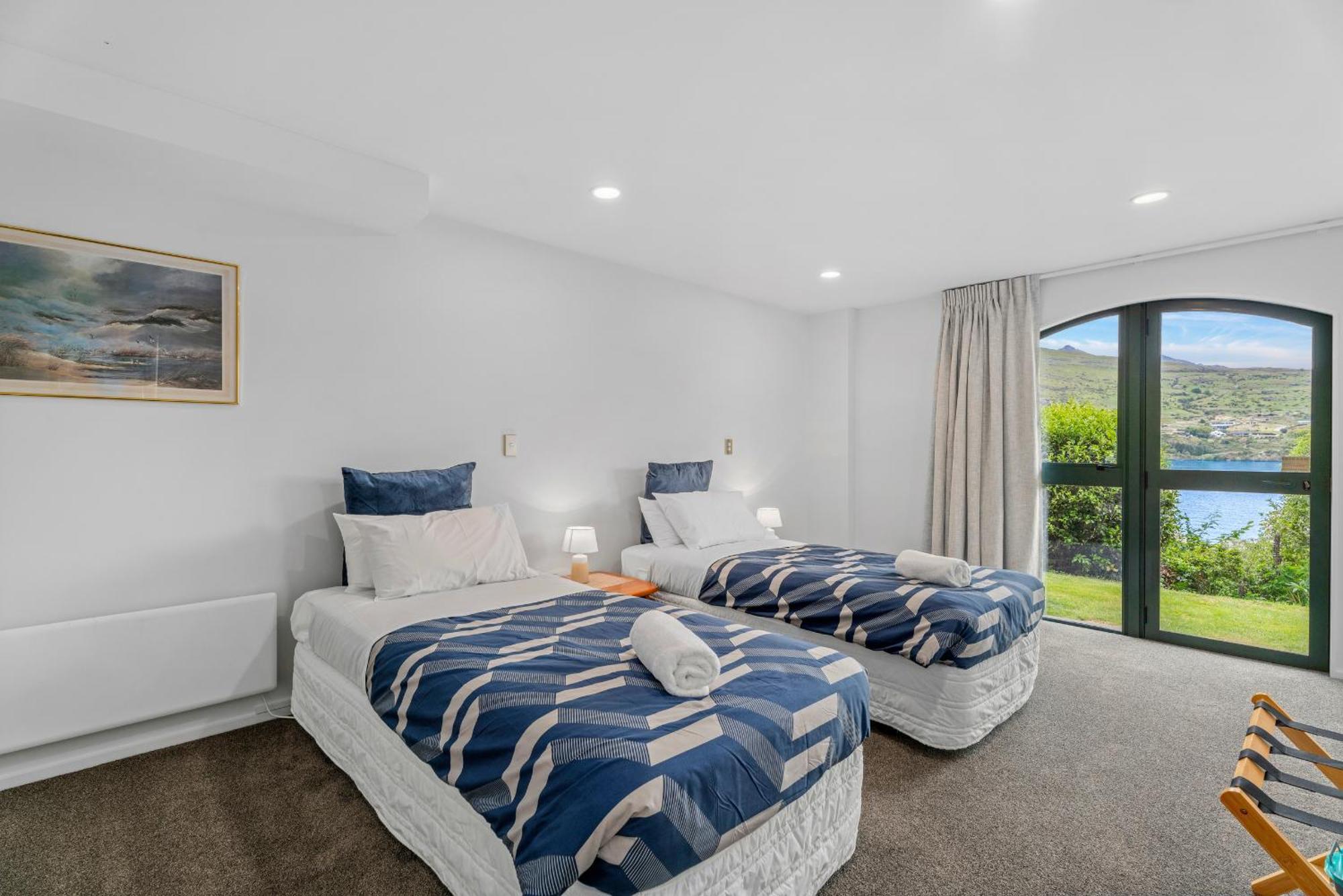Frankton House - Queenstown Holiday Home Экстерьер фото